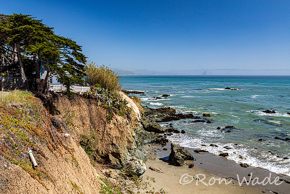 house falling into ocean, Cayucos, California, -5395