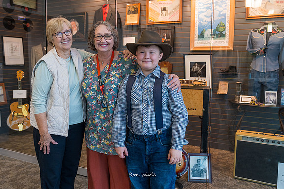 Elaine Hardin, Kat, Joe Hardin-7716-2