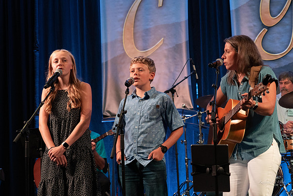 Megan Taylor Anderson, Jason Coleman, and kiddos, CAAS 2024-9435
