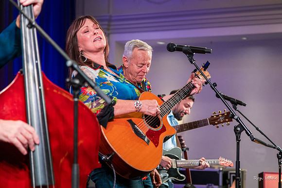 Suzy Bogguss, Tommy Emmanuel CGP, Max Abbatino-9710