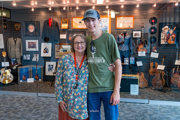 Kat, Caleb Hardin-7730-2