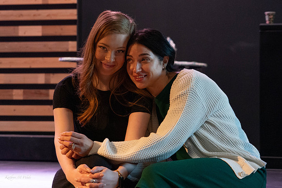 Kelly and Sara- 99960