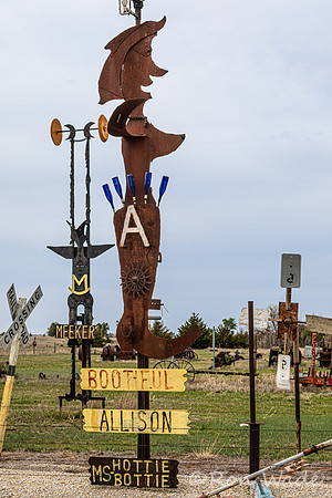 yard art, M T Ligget, Kansas-9012