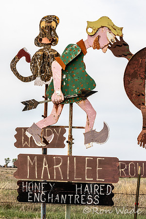 yard art, M T Ligget, Kansas-9023