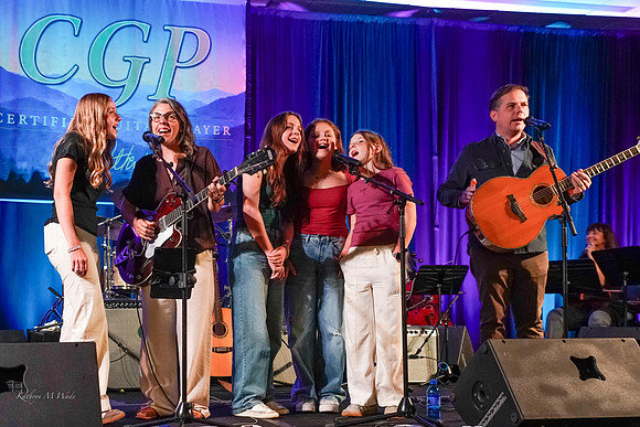 Whitney and Meagan Anderson, Ruth Ann and Abigail Taylor, Natalie Anderson, and Ben Hall-98034