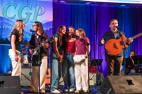 Whitney and Meagan Anderson, Ruth Ann and Abigail Taylor, Natalie Anderson, and Ben Hall-98031