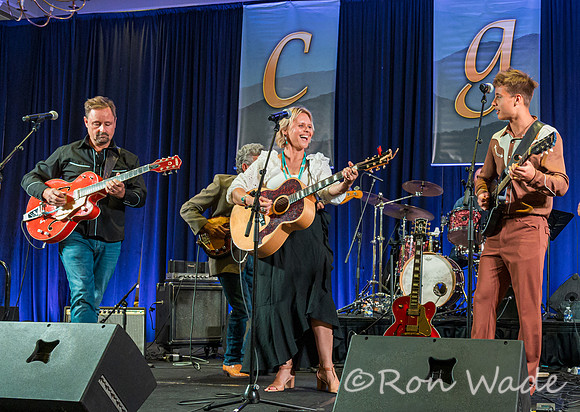 Camille Te Nahu, Jenee Fleenor, Joe Reed bass, Sonny French, Stuie French, Toby Caldwell drum-7270