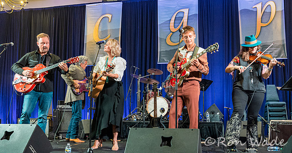Camille French, Joe Reed bass, Stuie French, Toby Caldwell drum, Sonny French, Jenee Fleenor-7332