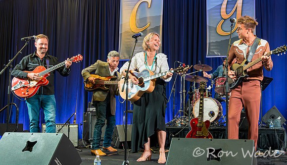 Camille Te Nahu, Jenee Fleenor, Joe Reed bass, Sonny French, Stuie French, Toby Caldwell drum-7319-Enhanced-NR