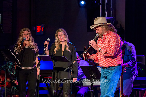 Earl Bud Lee, Melinda and Rebecca Norris, Chris Leuzinger-8330