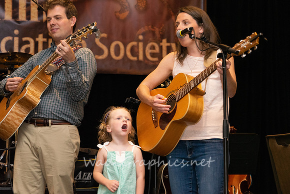 Ben Hall, Meagan Taylor and family-6430