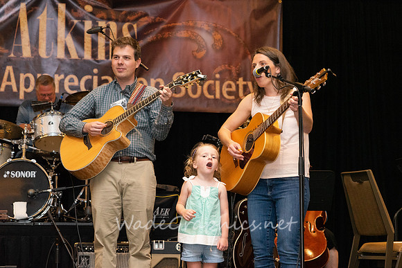 Ben Hall, Meagan Taylor and family-6435