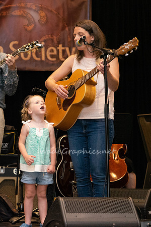 Ben Hall, Meagan Taylor and family-6448