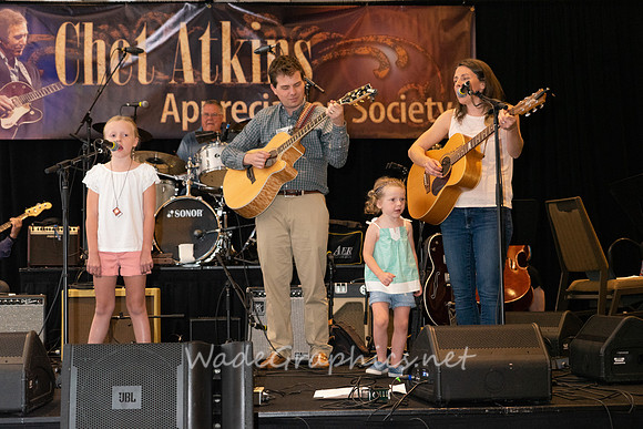 Ben Hall, Meagan Taylor and family-6454