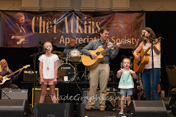 Ben Hall, Meagan Taylor and family-6456