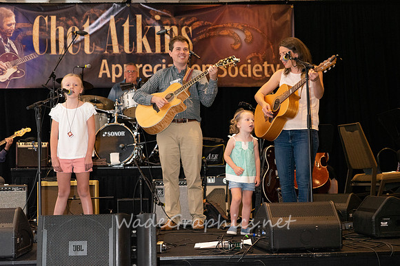 Ben Hall, Meagan Taylor and family-6455