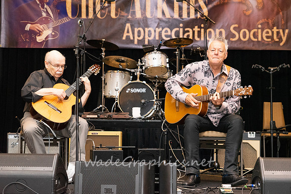 John Knowles and Tommy Emmanuel, aka, Yoda and The Tazmanian Devil-6589
