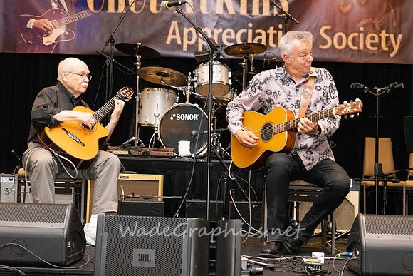 John Knowles and Tommy Emmanuel, aka, Yoda and The Tazmanian Devil-6613