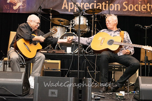 John Knowles and Tommy Emmanuel, aka, Yoda and The Tazmanian Devil-6617
