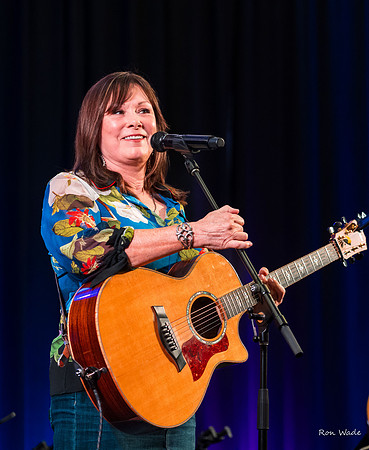 Suzy Bogguss-2701