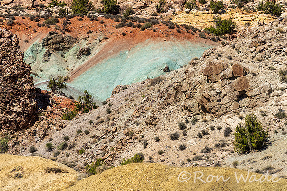 multi colored tocks, dirt, Moab, Utah-733583