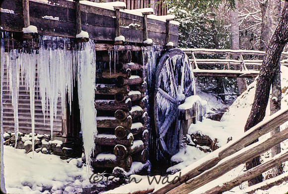 '79, February, Cades Cove, Cable Mill, snow, Ice-01794