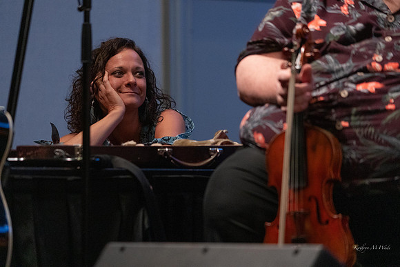 Annie and the Hot Club, CAAS 2024-9840