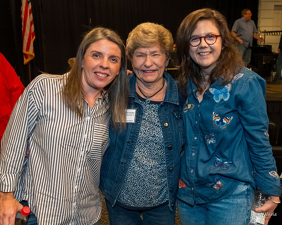 Meagan Taylor, Marie Few, Katelyn Prieboy-7605-3