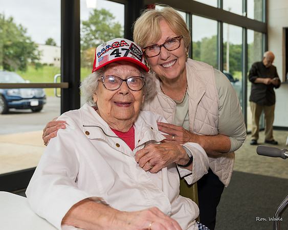 Elaine Hardin, Marilyn Kirtley-7691-2