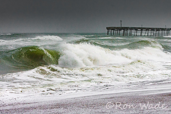 wild waves Kitty Hawk storm-12514